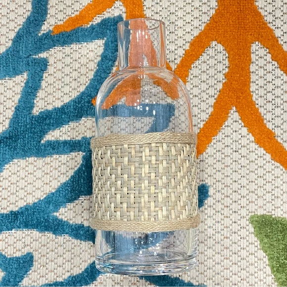 Diamond Star Corp 10” Vase/Carafe - Picture 1 of 6